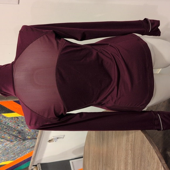 Victoria's Secret Mesh back workout jacket - Picture 5 of 6